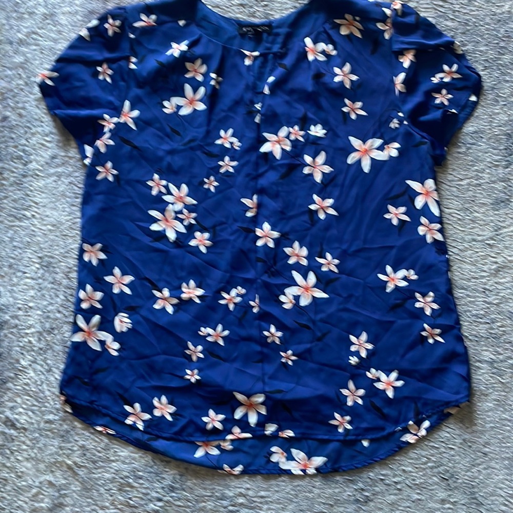 HAWTHORN Short Sleeve Floral Blouse